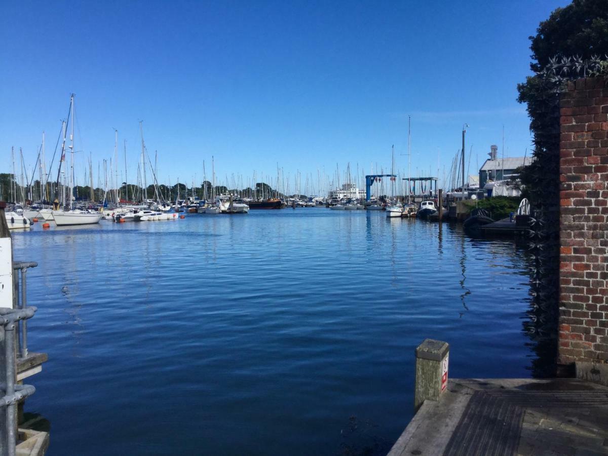 Bentleys Coast And Country B&B Lymington Buitenkant foto